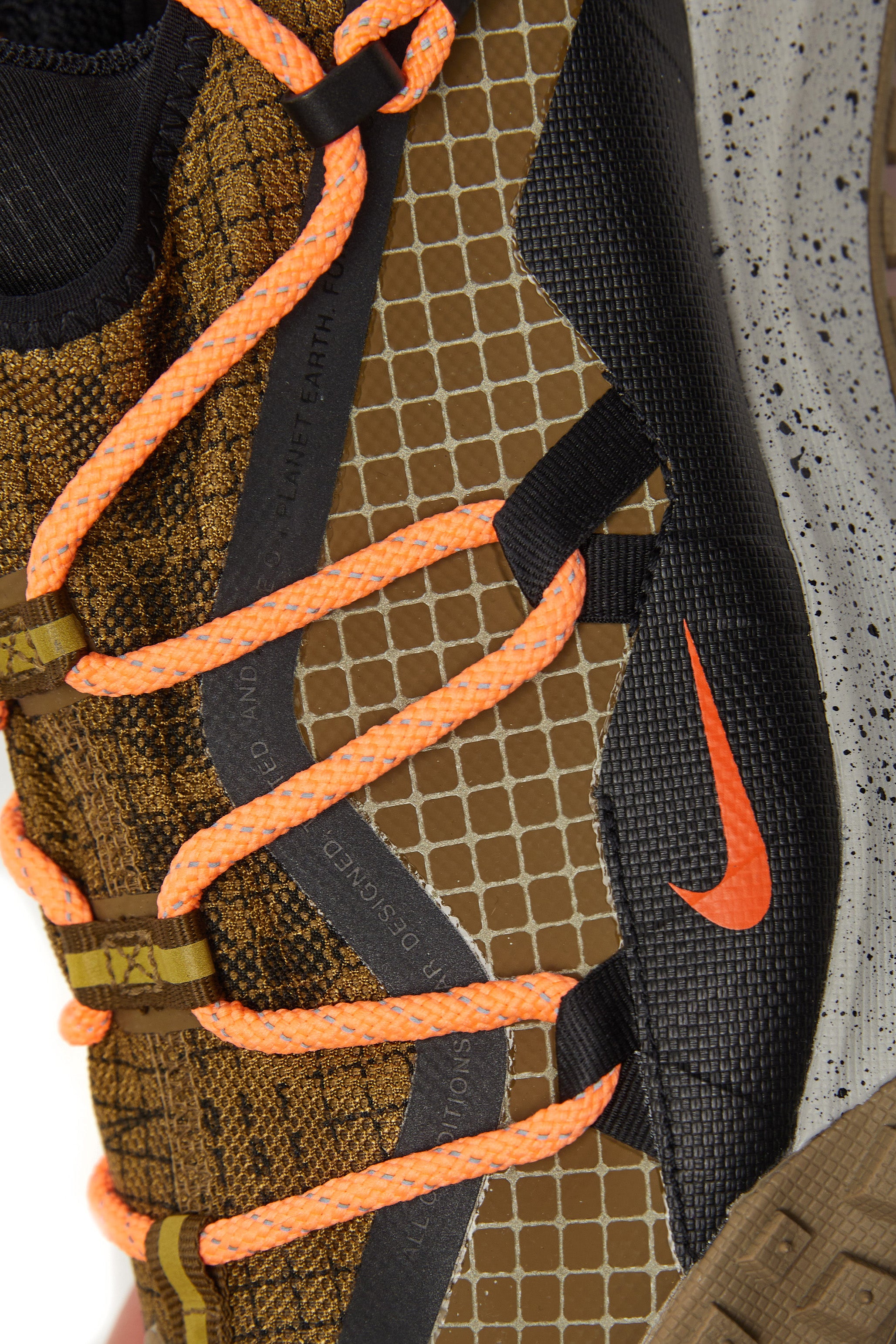 Nike ACG Mountain Fly Low 'Hazel Rush/Black-Khaki' - ROOTED
