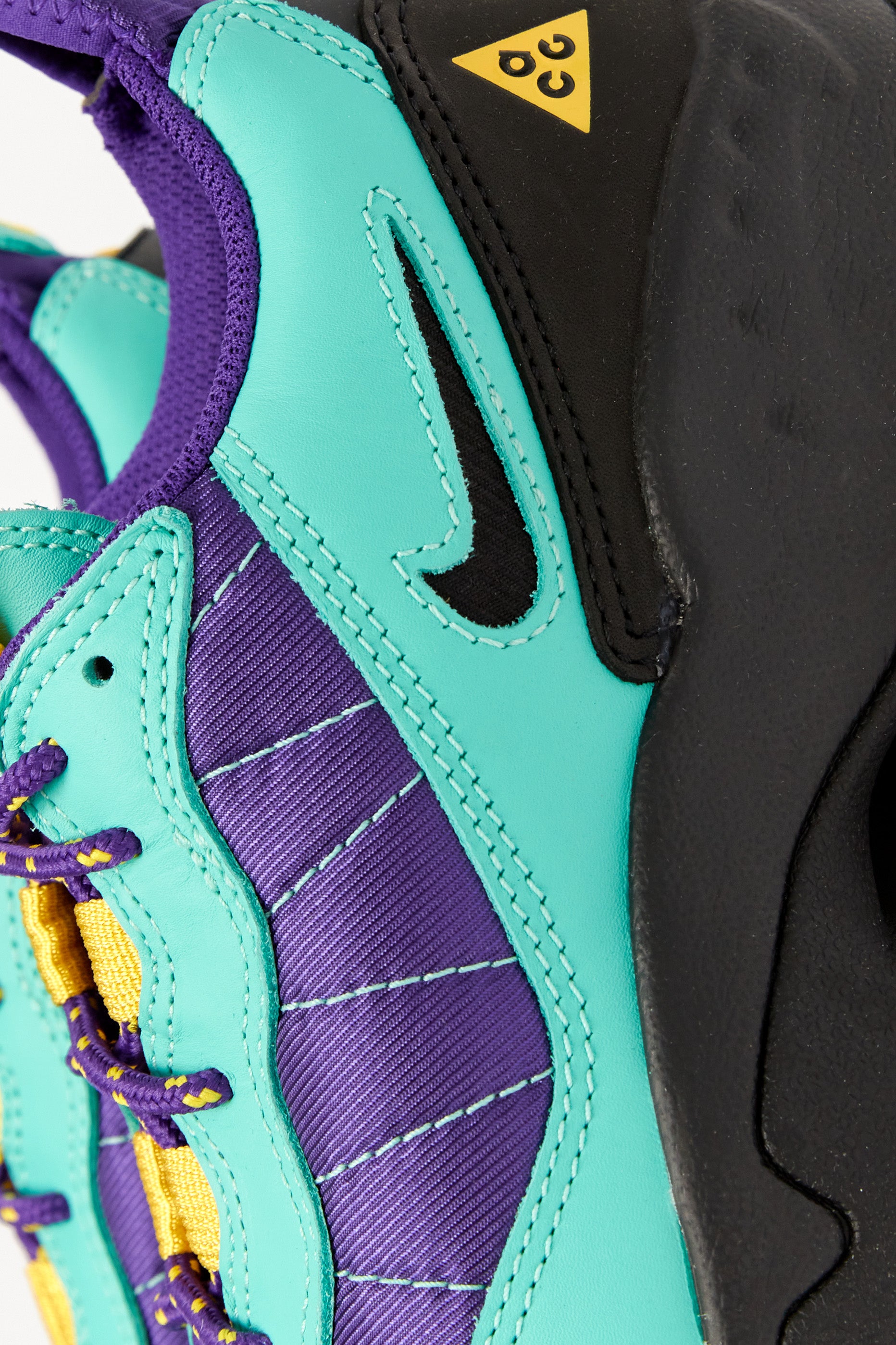 Nike ACG Air Mada Shoes - ROOTED