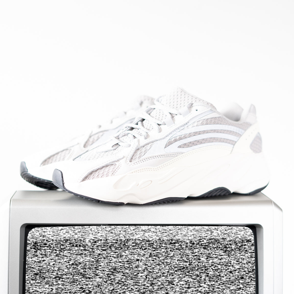 ADIDAS + KANYE WEST YEEZY BOOST 700 v2 