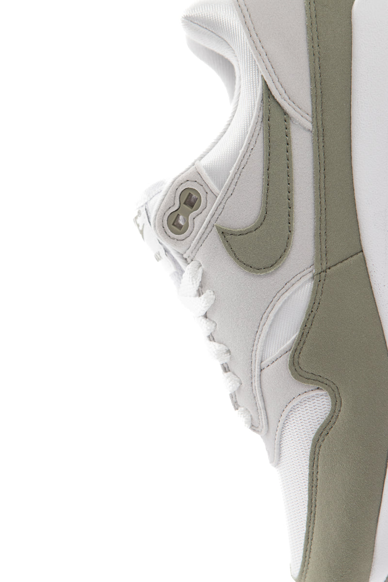 Nike Womens Air Max 1 'White/Light Army'