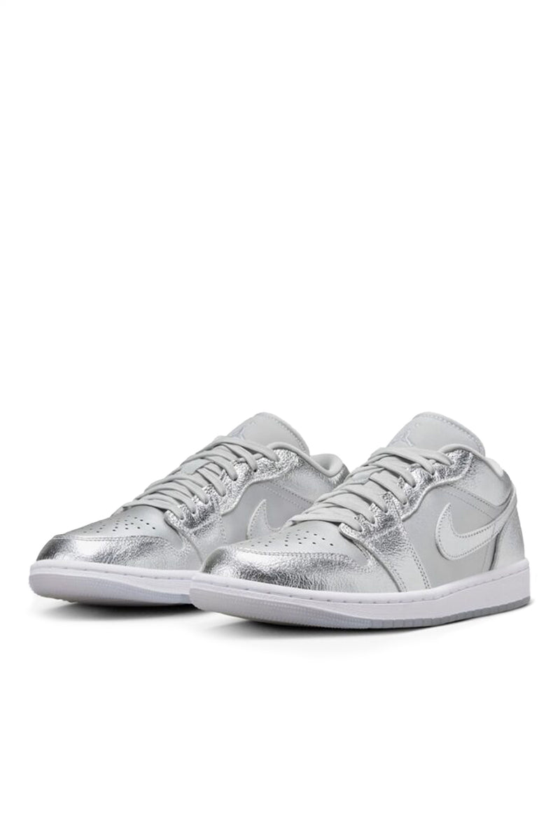 Air Jordan Womens 1 Low SE 'Metallic Silver/Photon Dust'