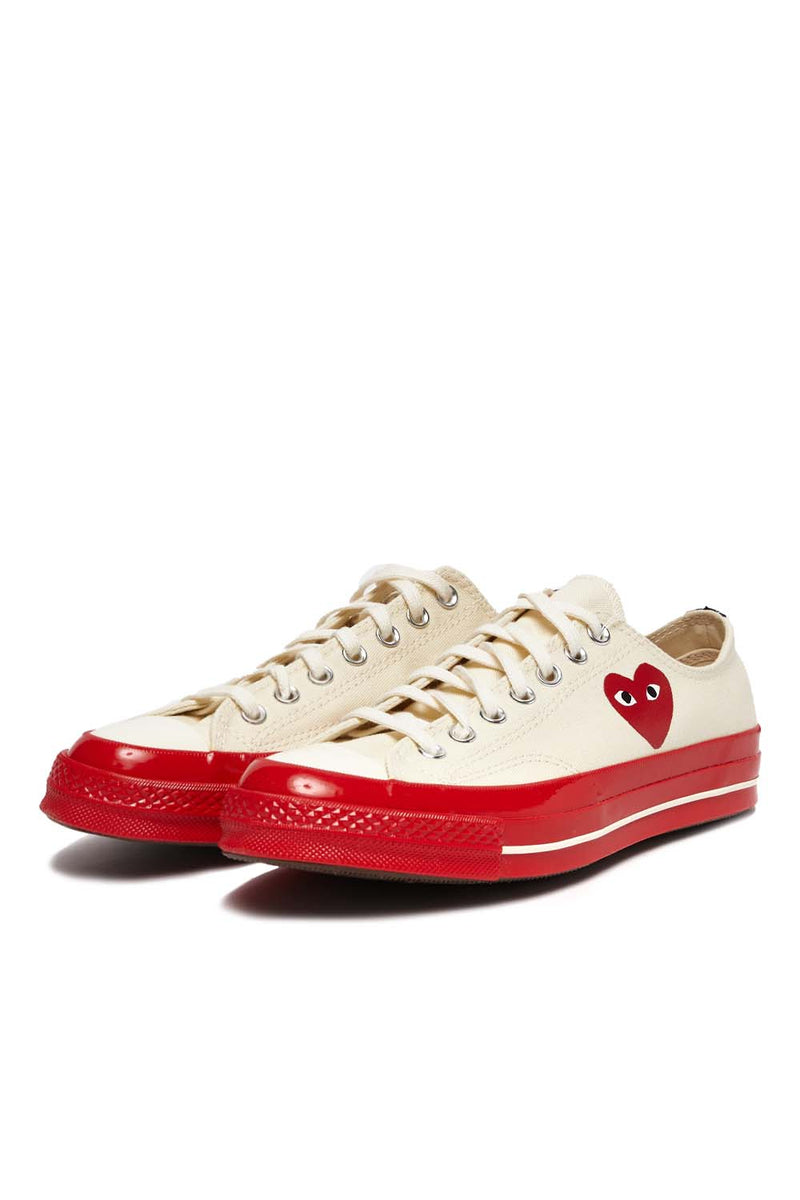 ambiente patio Mes Comme des Garcons PLAY x Converse Chuck 70 Low Shoes Egret/Red | ROOTED