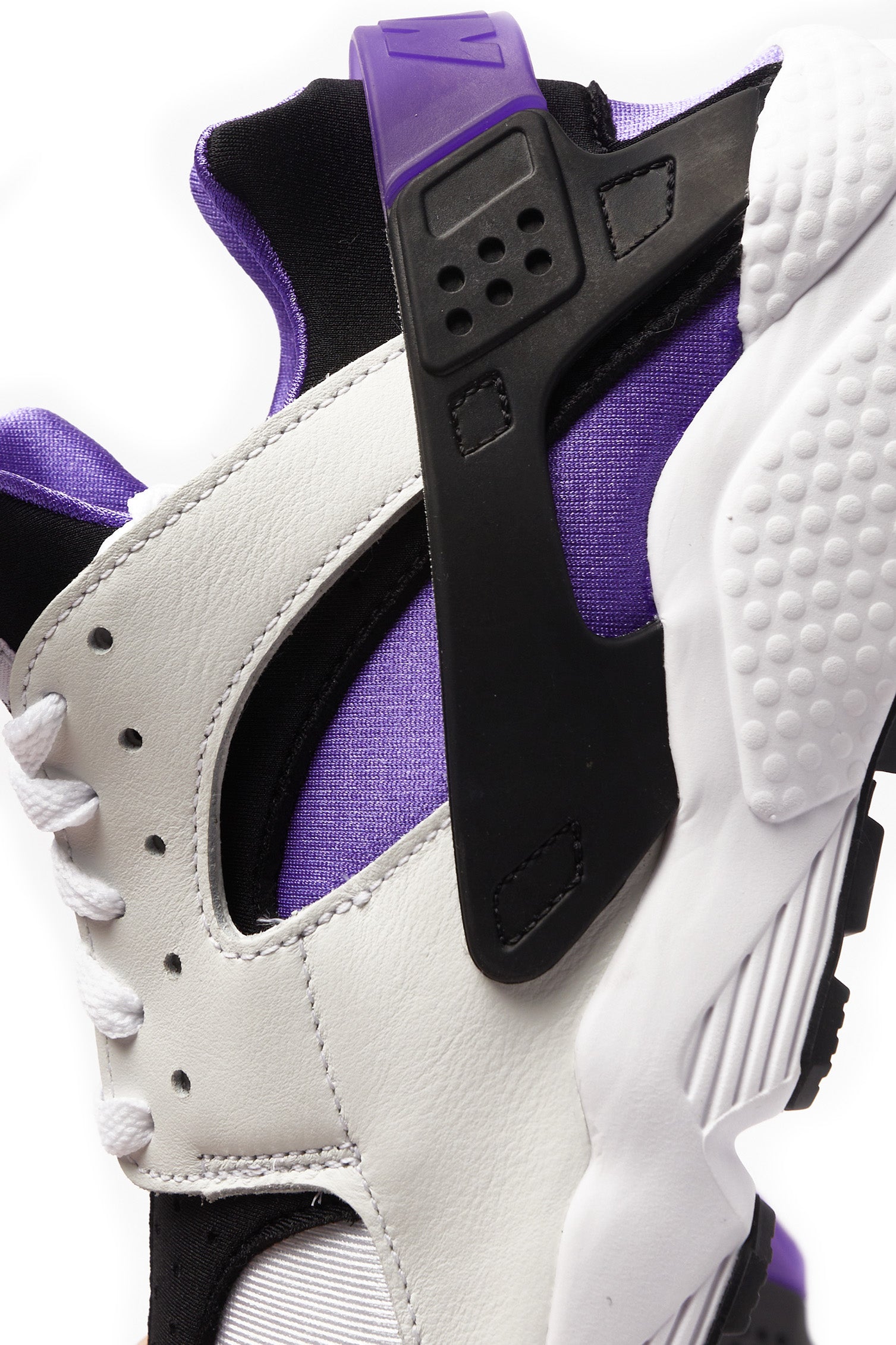 Nike Mens Air Huarache Shoes - ROOTED