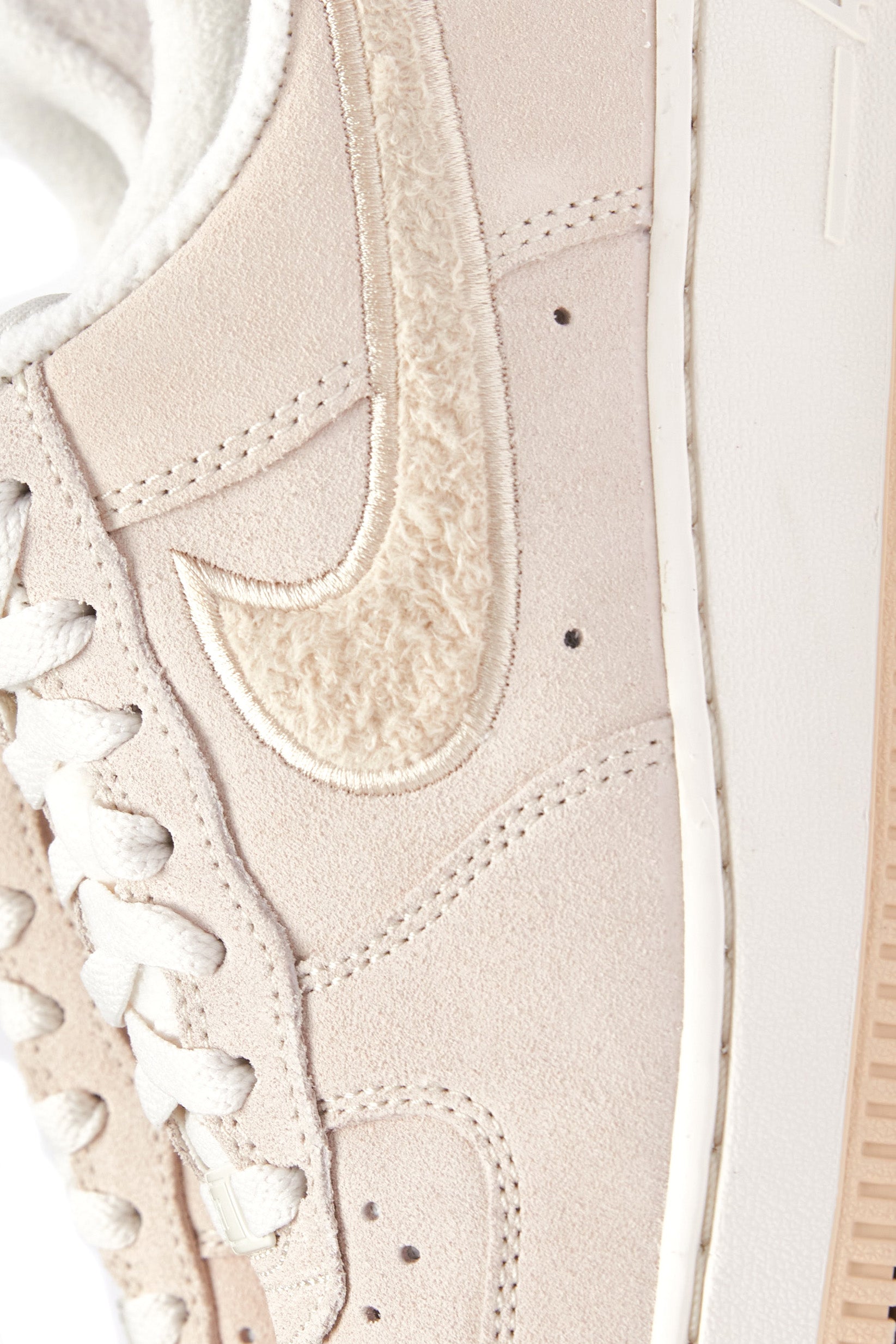 nike air force 1 07 se trainers